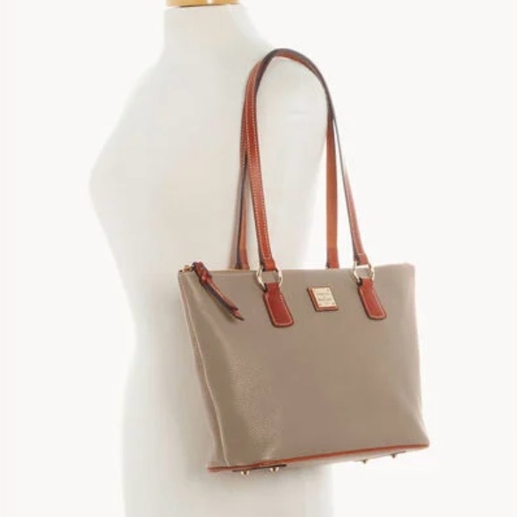 Like new! Barely used Dooney & Bourke Tote bag. Color: Dark Taupe. - Picture 3 of 7